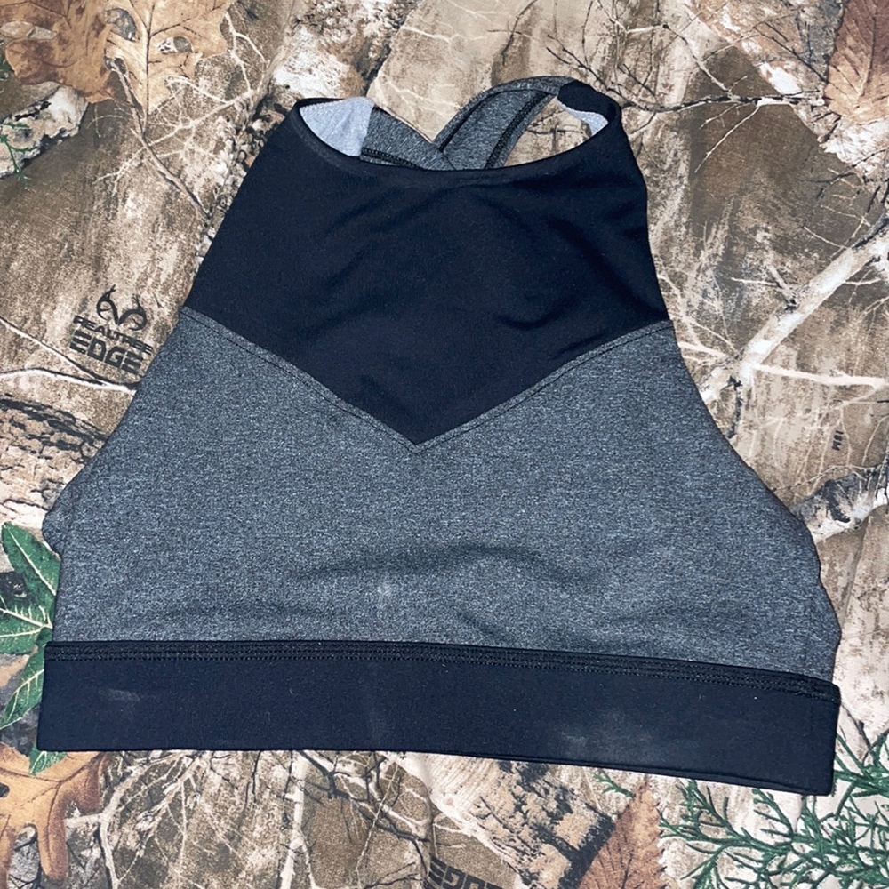 High chest sports bra